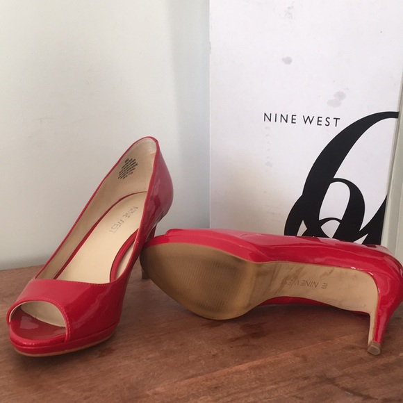 Nine West ruby red peep toe pump - Picture 4 of 5